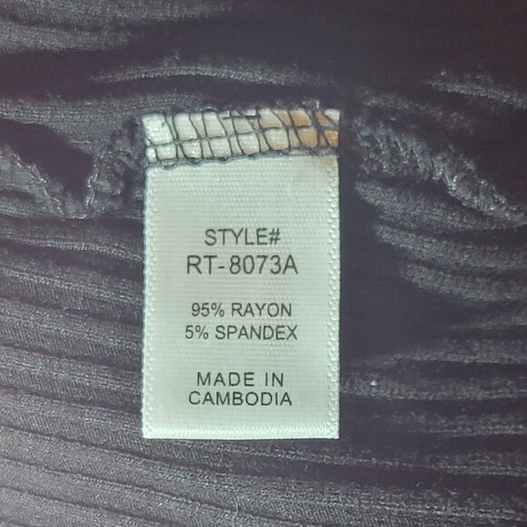 ZENANA OUTFITTERS Black Tank Top - Picture 4 of 4